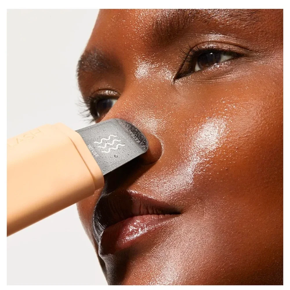 NEW DermaFlash Pore Extractor